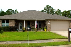 2042-front-yard